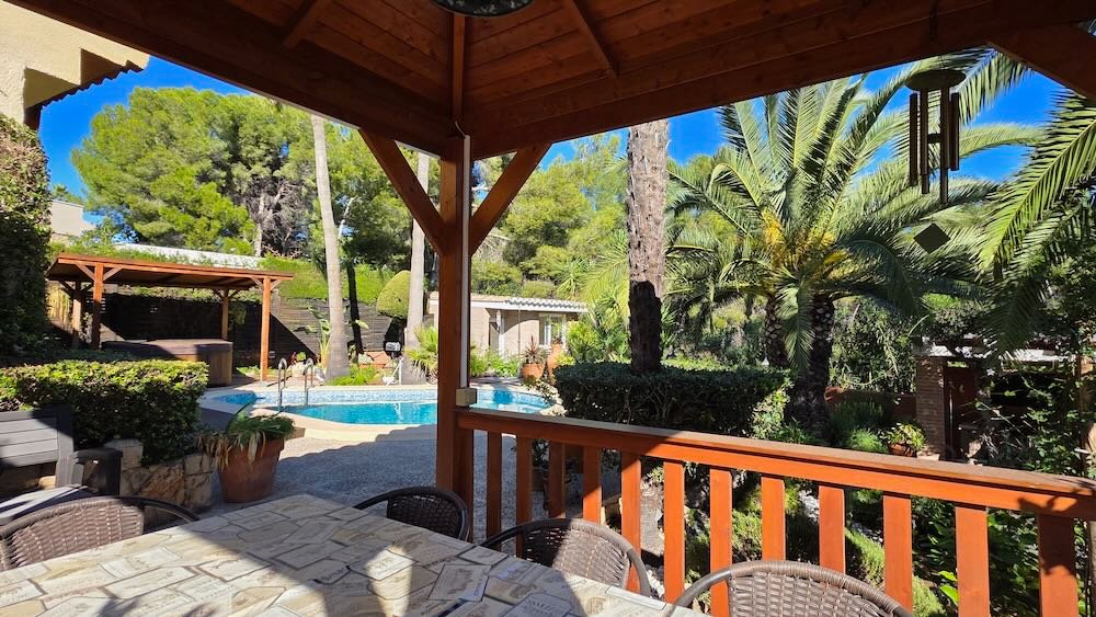 Property 2438 - Image 34